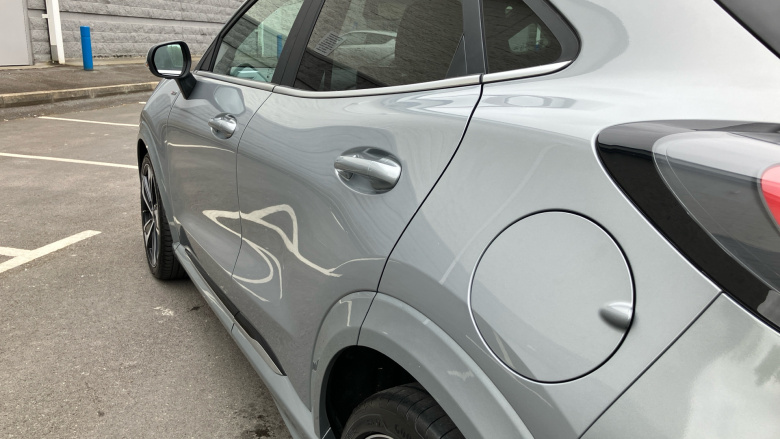 Ford Puma 1.0 EcoBoost Hybrid mHEV 155 ST-Line Vignale 5dr Petrol Hatchback